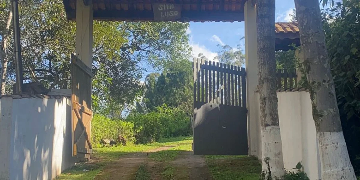 Lindo sítio  Meia natureza  · Biritiba Mirim/SP
